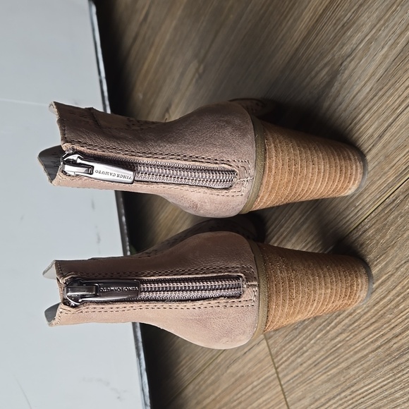 Vince Camuto Frasitta Leather Cut Out Wooden Stack Heel Booties - Picture 2 of 8